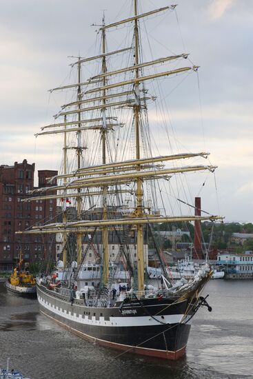 Tall ship sailing vessel "Krusenstern" departs on latest voyage
