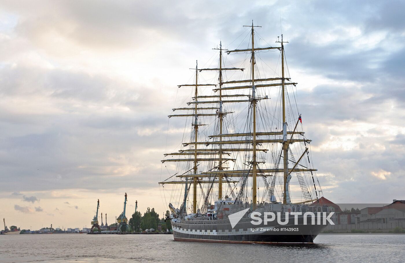 Kruzenshtern ship begins its new voyage