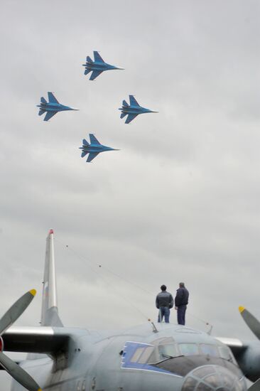 Performance by Russian Knights and Swifts aerobatic teams