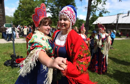 Folklore and handicraft feast in Vitoslavitsy museum