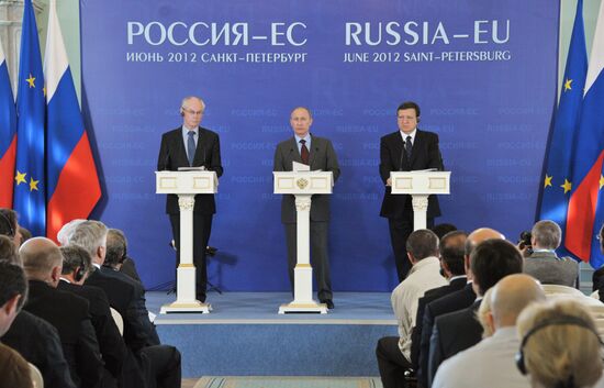 Joint news conference by participants in Russia-EU summit