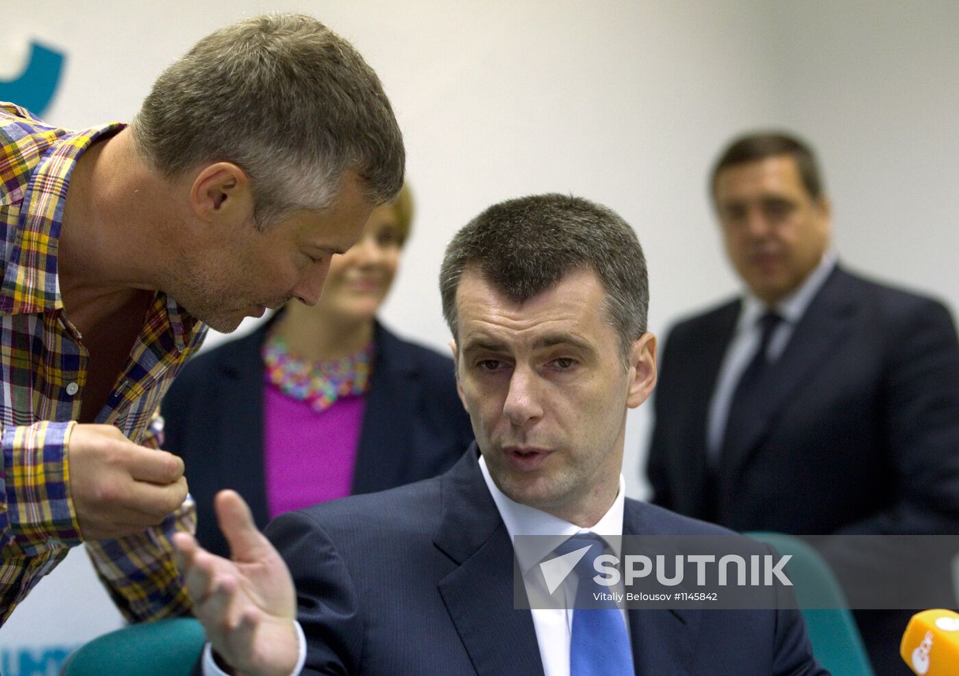 Mikhail Prokhorov announces founding of Civil Platform party