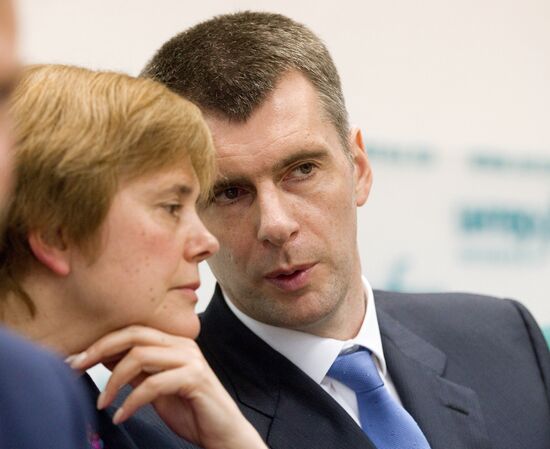 Mikhail Prokhorov announces founding of Civil Platform party