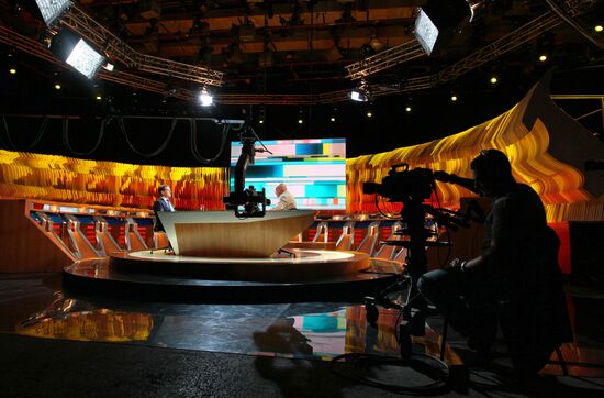 Dmitry Medvedev on Channel One Russia TV program "Pozner"