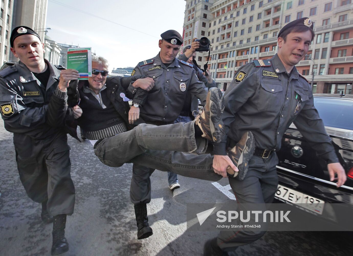 Picket against law on rallies