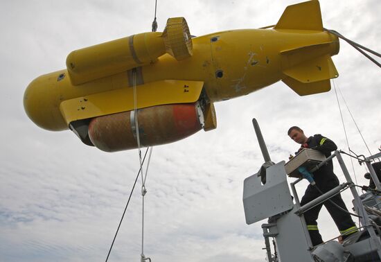 Russian-French naval exercises in Baltic Sea