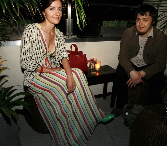 Read Russia Roof party in New York