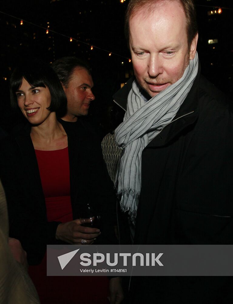 Read Russia Roof party in New York