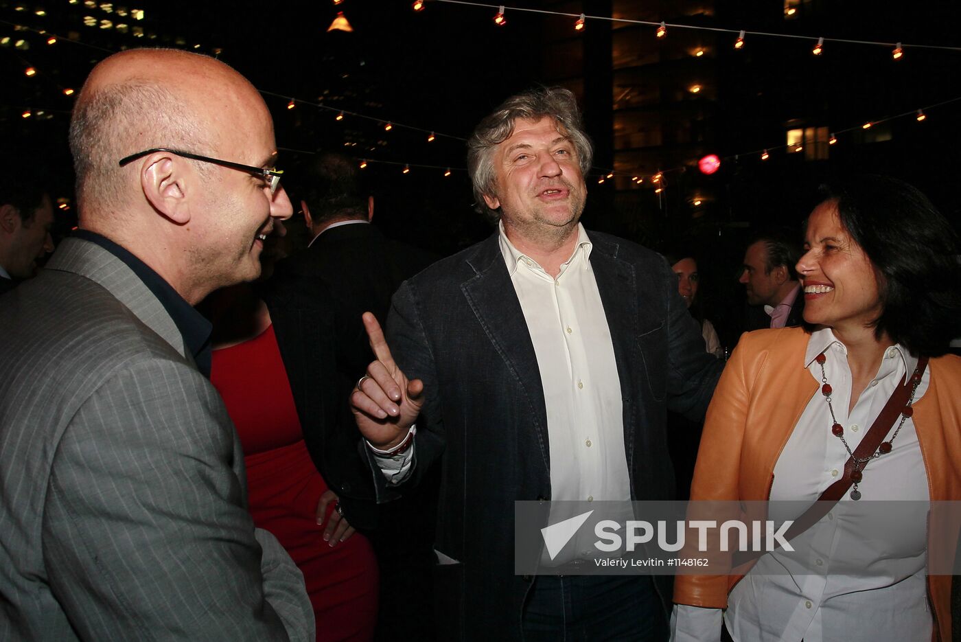 Read Russia Roof party in New York