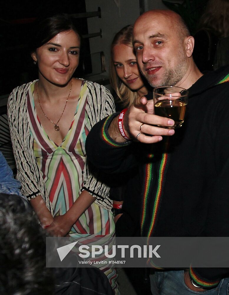 Read Russia Roof party in New York