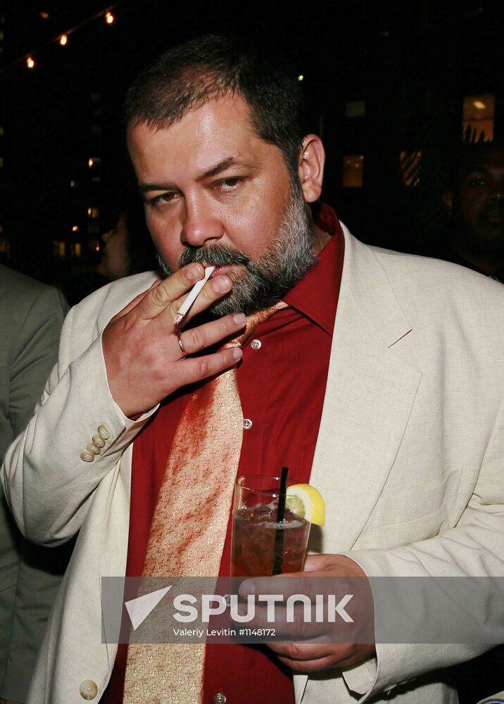 Read Russia Roof party in New York