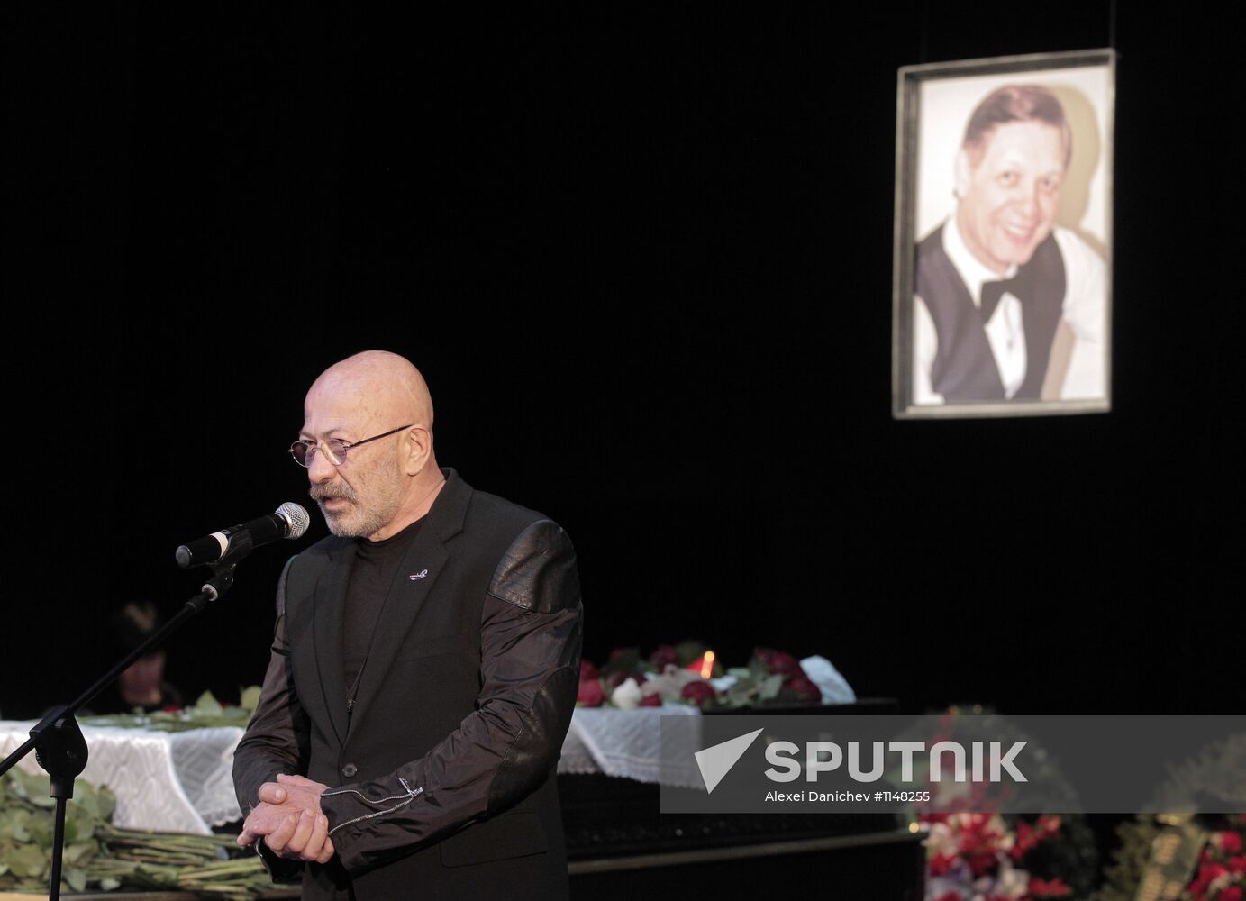 Farewell to singer Edward Gil in St. Petersburg