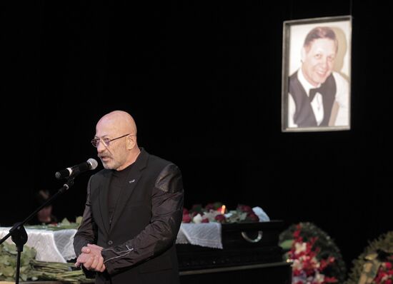 Farewell to singer Edward Gil in St. Petersburg