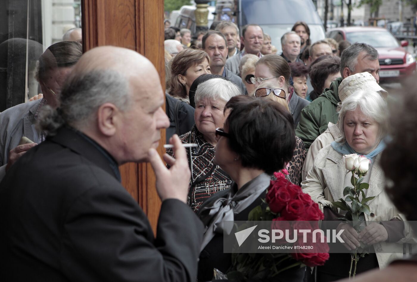 Funeral for singer Edward Gil in St. Petersburg