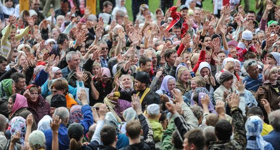 Velikoretsky sacred procession in Kirov Region