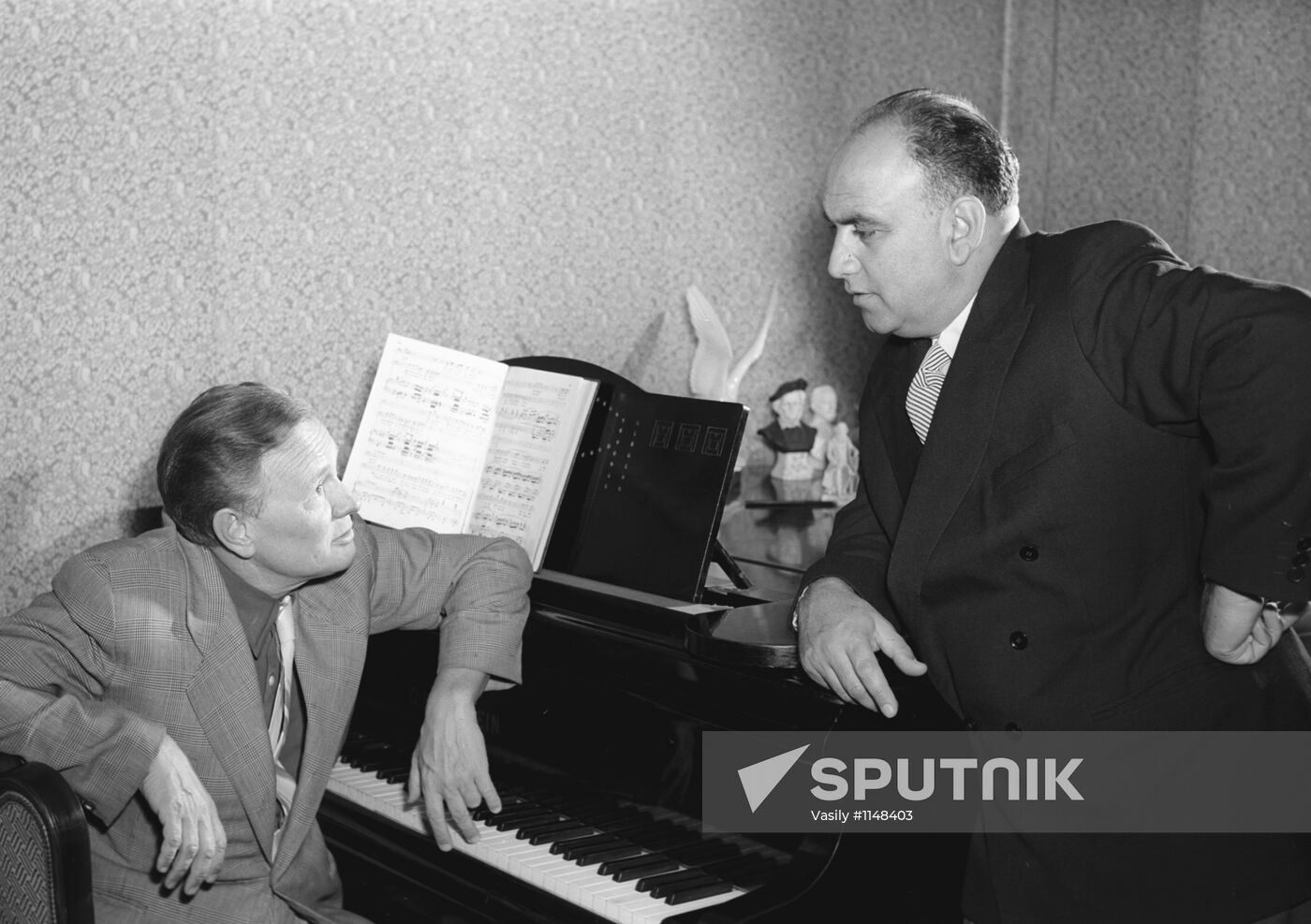 Singer Pavel Lisitsian and accompanist Alexander Dedyukhin