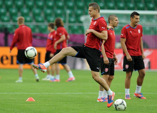 Football. Euro 2012. Czech national team holds training session
