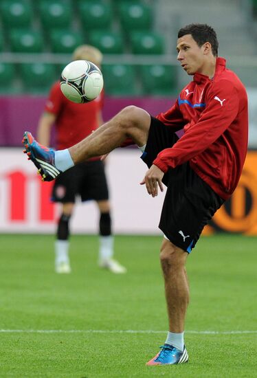 Football. Euro 2012. Czech national team holds training session