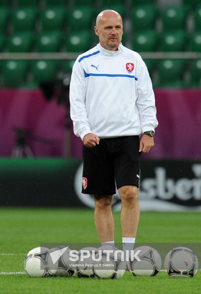 Football. Euro 2012. Czech national team holds training session