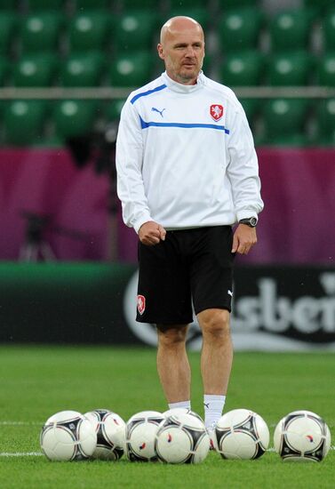 Football. Euro 2012. Czech national team holds training session