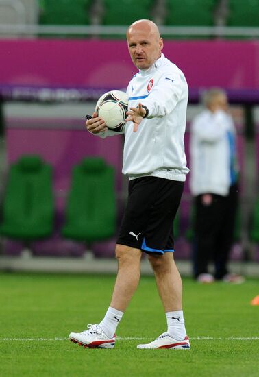 Football. Euro 2012. Czech national team holds training session