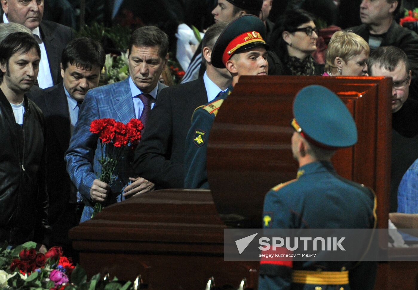 Bidding farewell to hockey player Vladimir Krutov