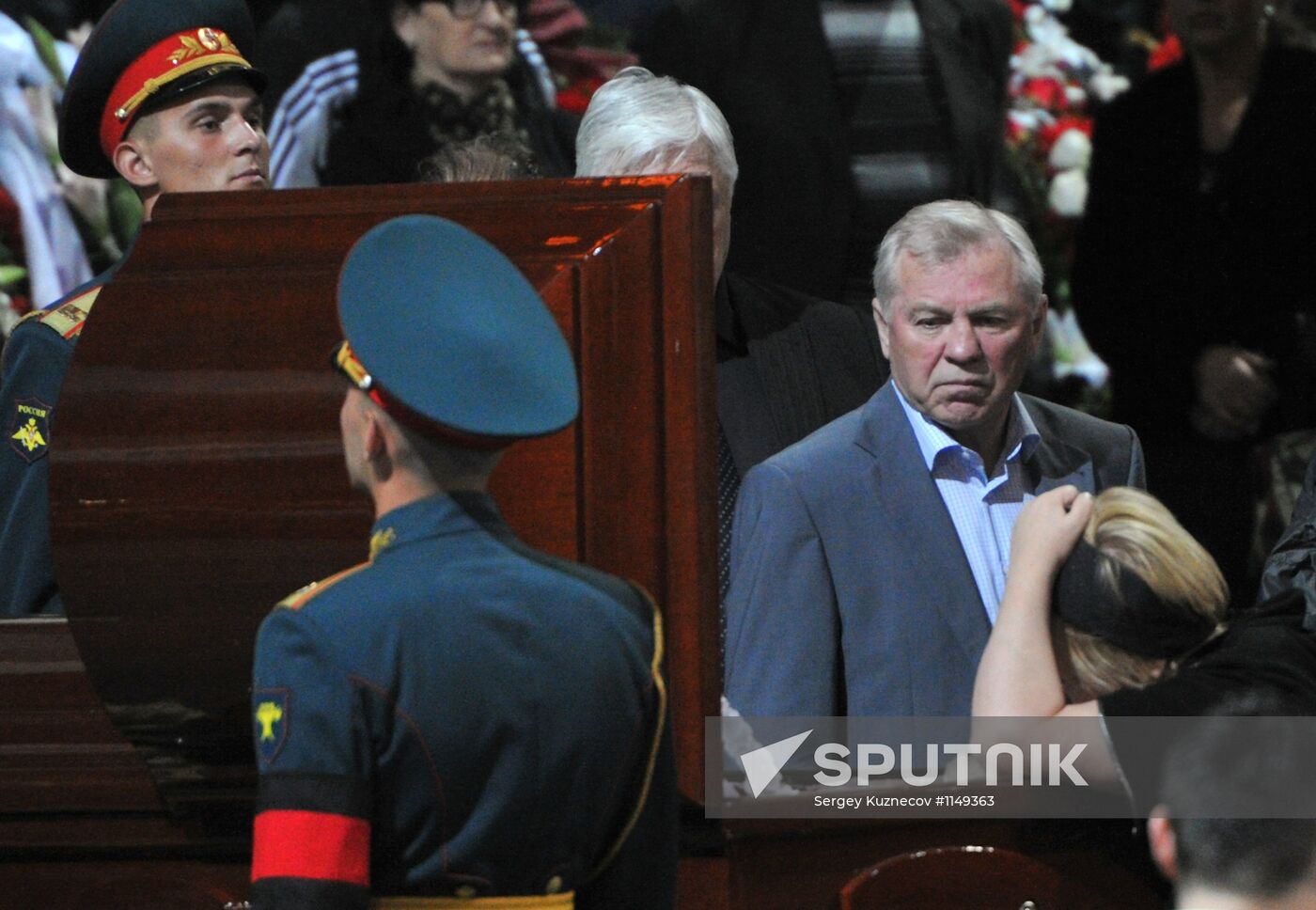 Bidding farewell to hockey player Vladimir Krutov