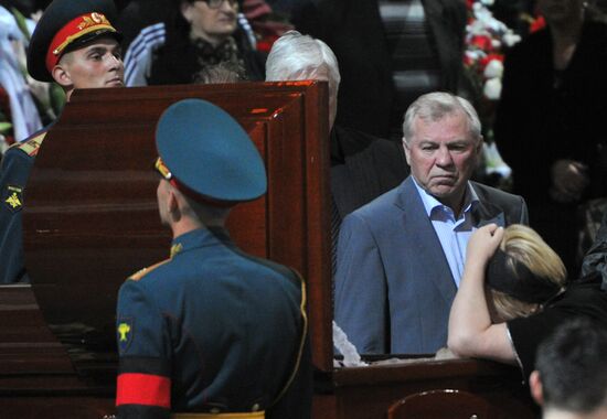 Bidding farewell to hockey player Vladimir Krutov