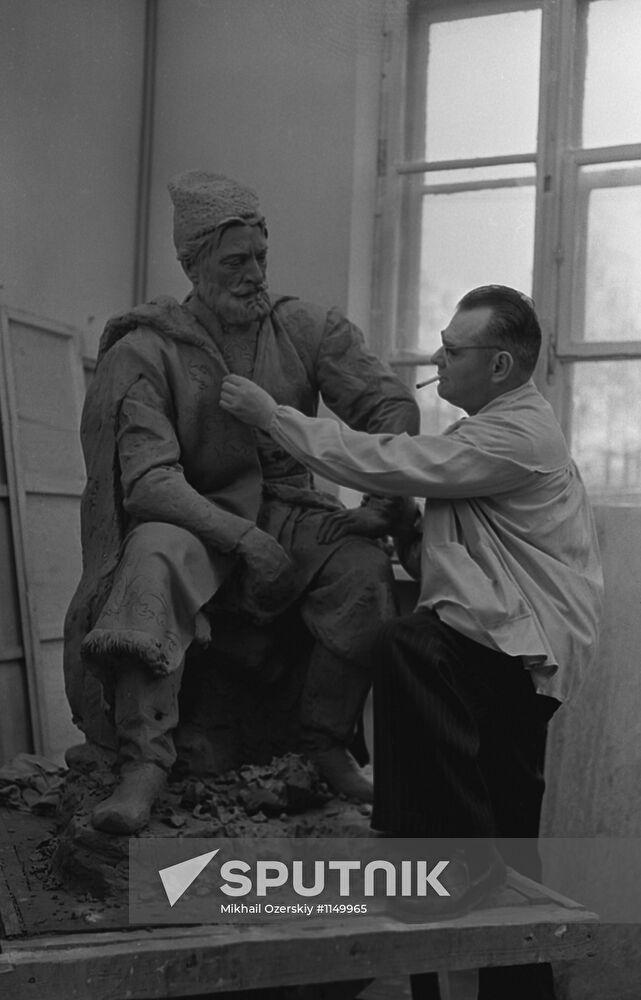 Sculptor Yevgeni Vuchetich