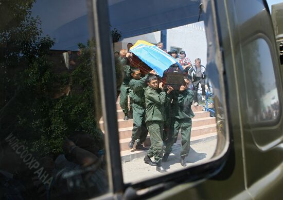 Funeral of paratroopers who died when battling forest fires