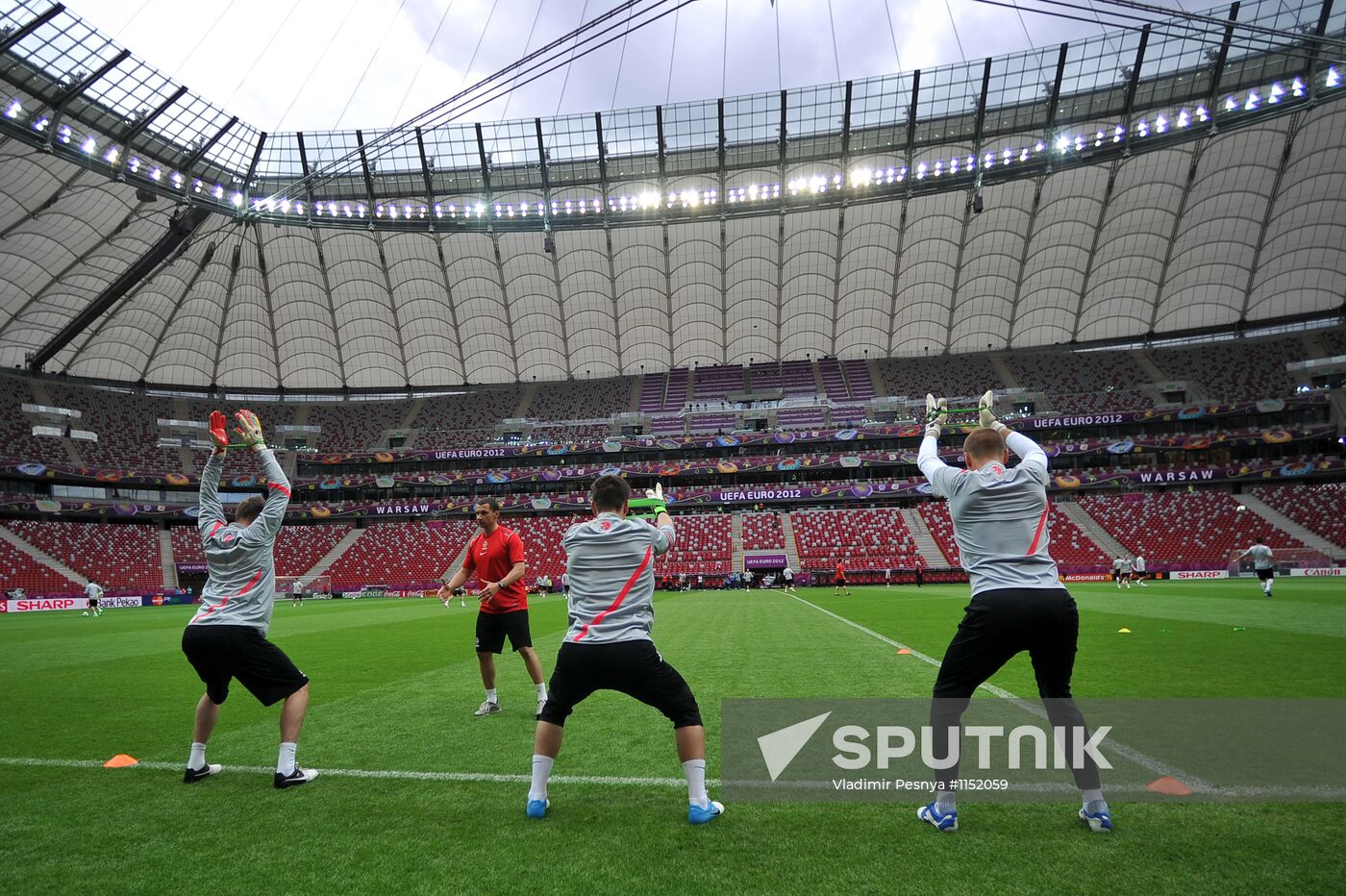 UEFA Euro 2012. Polish team holds training session