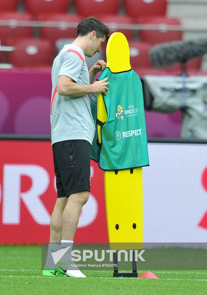 UEFA Euro 2012. Polish team holds training session