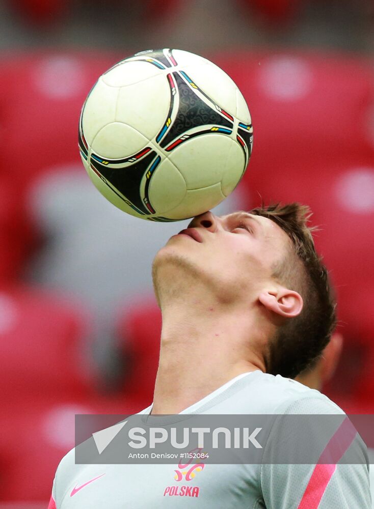 UEFA Euro 2012. Polish team holds training session