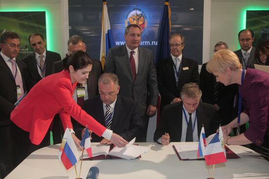 Dmitry Rogozin at arms exhibition "Eurosatory 2012" near Paris