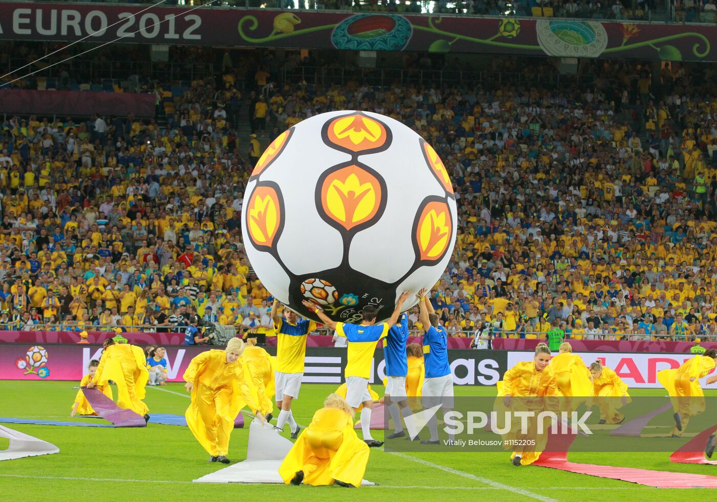 Football Euro 2012. Ukraine vs. Sweden