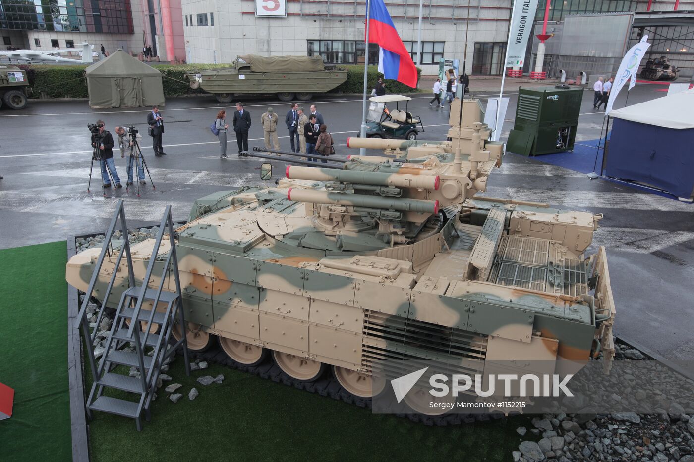 Dmitry Rogozin at arms exhibition "Eurosatory 2012" near Paris