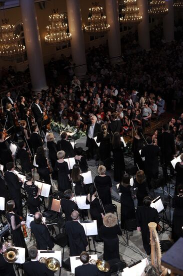 Moscow Philharmonic Orchestra concert conducted by Yury Simonov