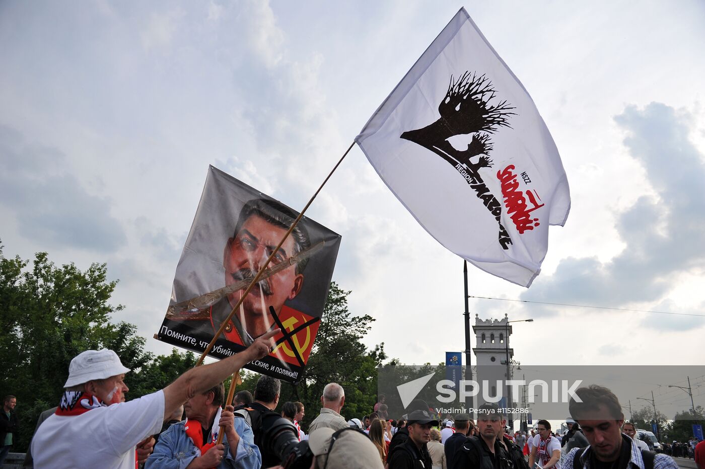 Russian fans march in Warsaw