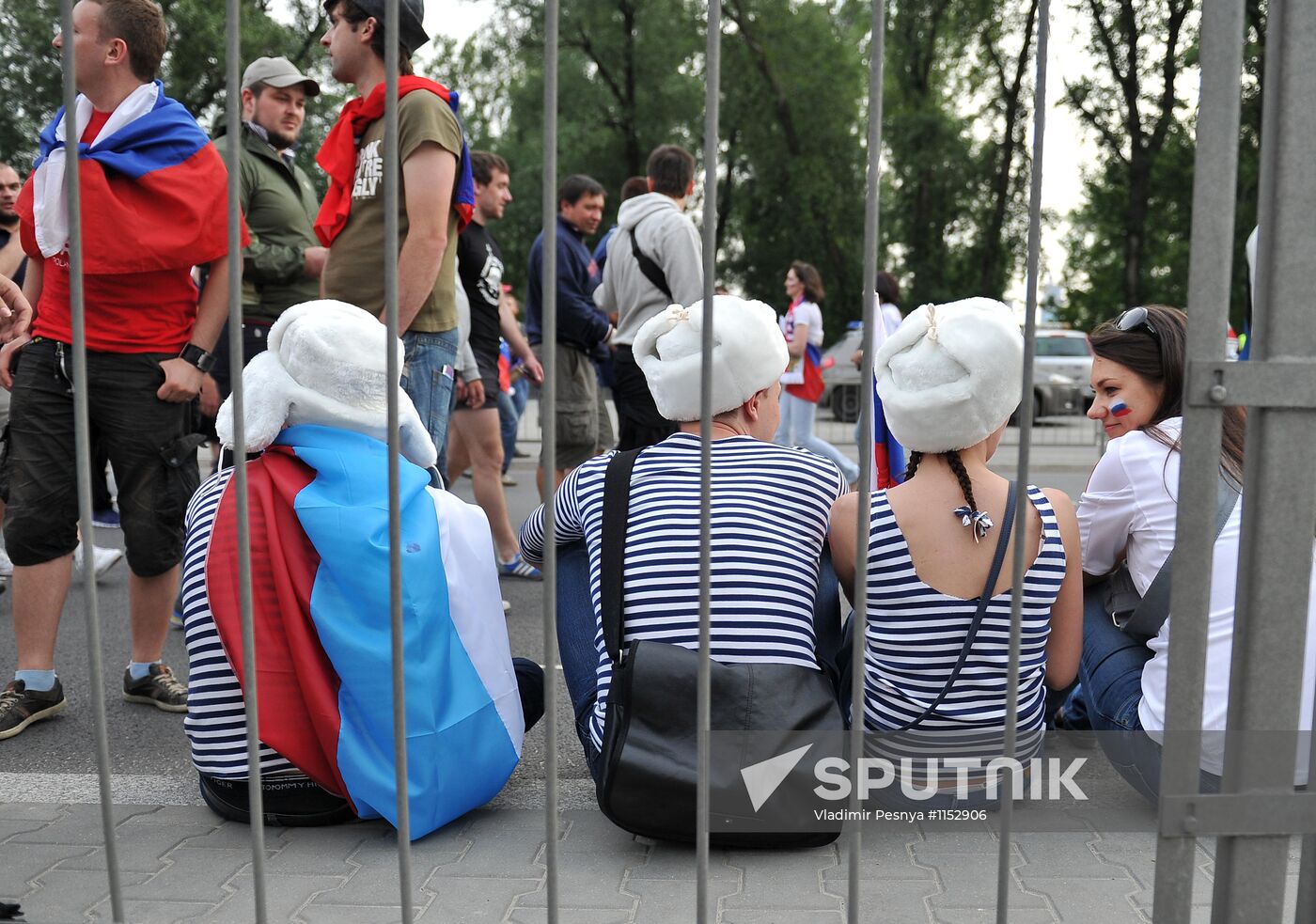 Russian fans march in Warsaw