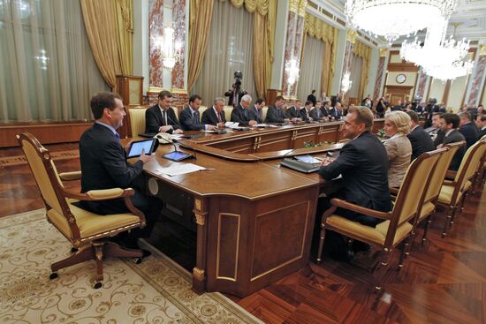 Russian Prime Minister Medvedev chairs Government meeting