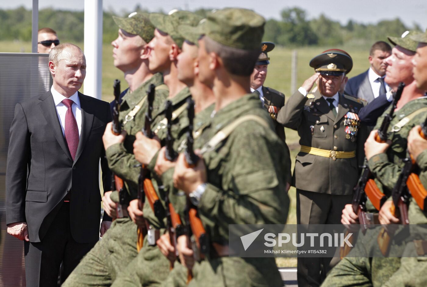 Vladimir Putin visits Russia's 393rd Air Force Base