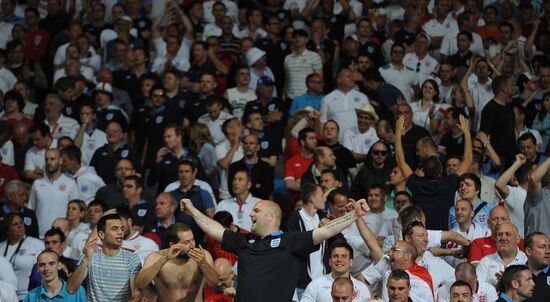 Football. Euro 2012. Sweden vs. England