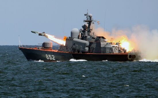 Tactical exercises of Russian Baltic Fleet