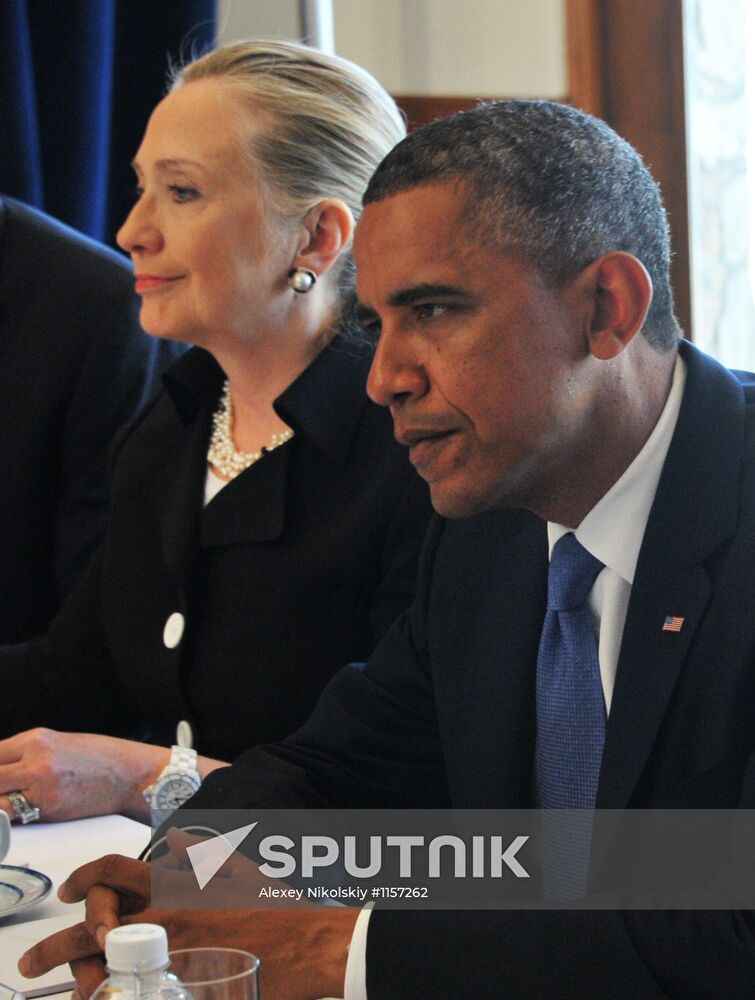 President Vladimir Putin meets U.S. President Barack Obama