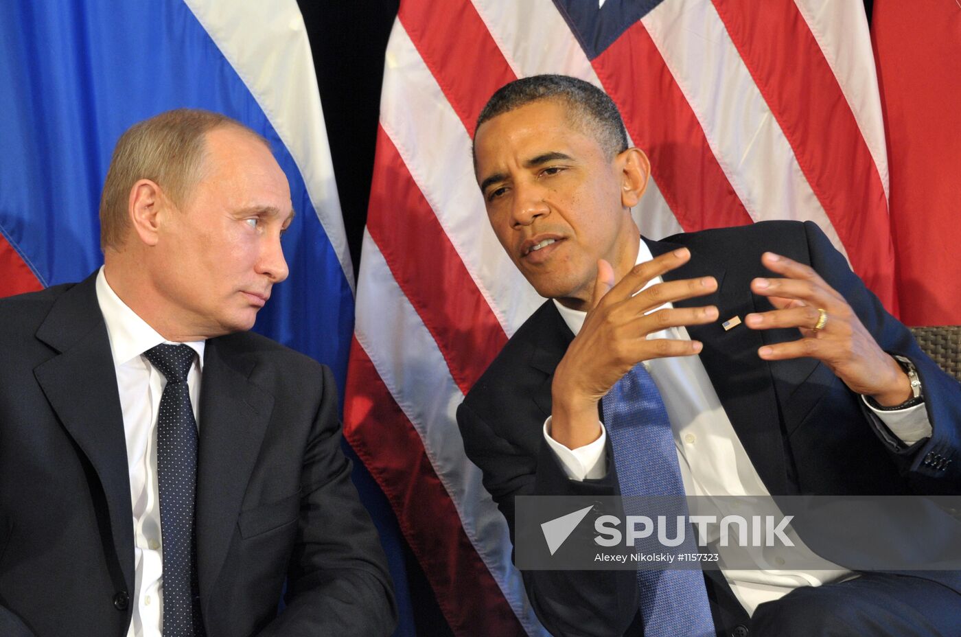 President Vladimir Putin meets U.S. President Barack Obama