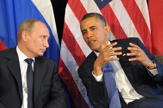 President Vladimir Putin meets U.S. President Barack Obama