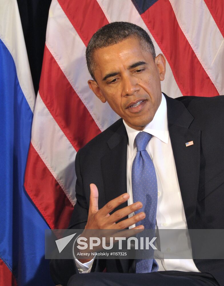 President Vladimir Putin meets U.S. President Barack Obama