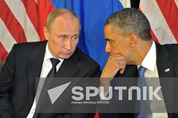 President Vladimir Putin meets U.S. President Barack Obama