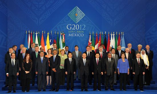 Vladimir Putin meets with Brazilian president Dilma Rusef