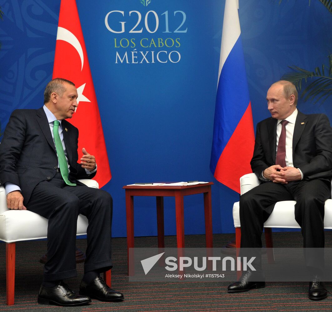 Vladimir Putin meets with Recep Erdogan